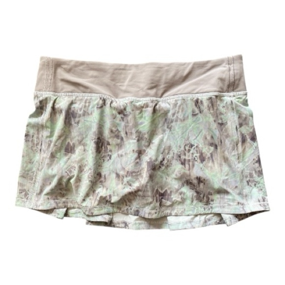 #083, Lululemon mid rise pace rival gray and Green Patterned Skirt, size 8
